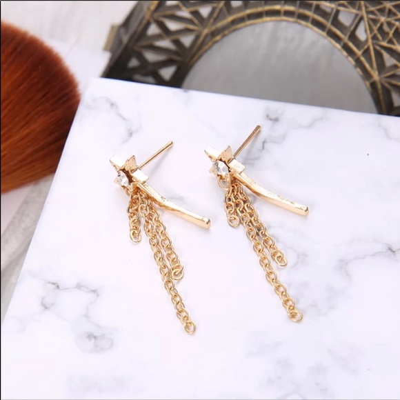 • Reine • Vintage Gold Shooting Star Earrings - Picture 2 of 4
